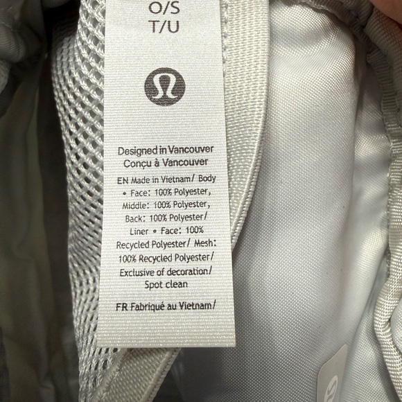 Lululemon Athletica Holographic Crossbody/waist bag/fanny back - Picture 5 of 9